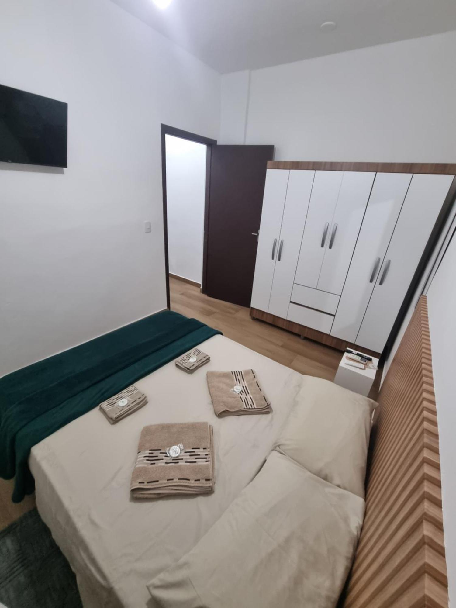 Flat 4 *